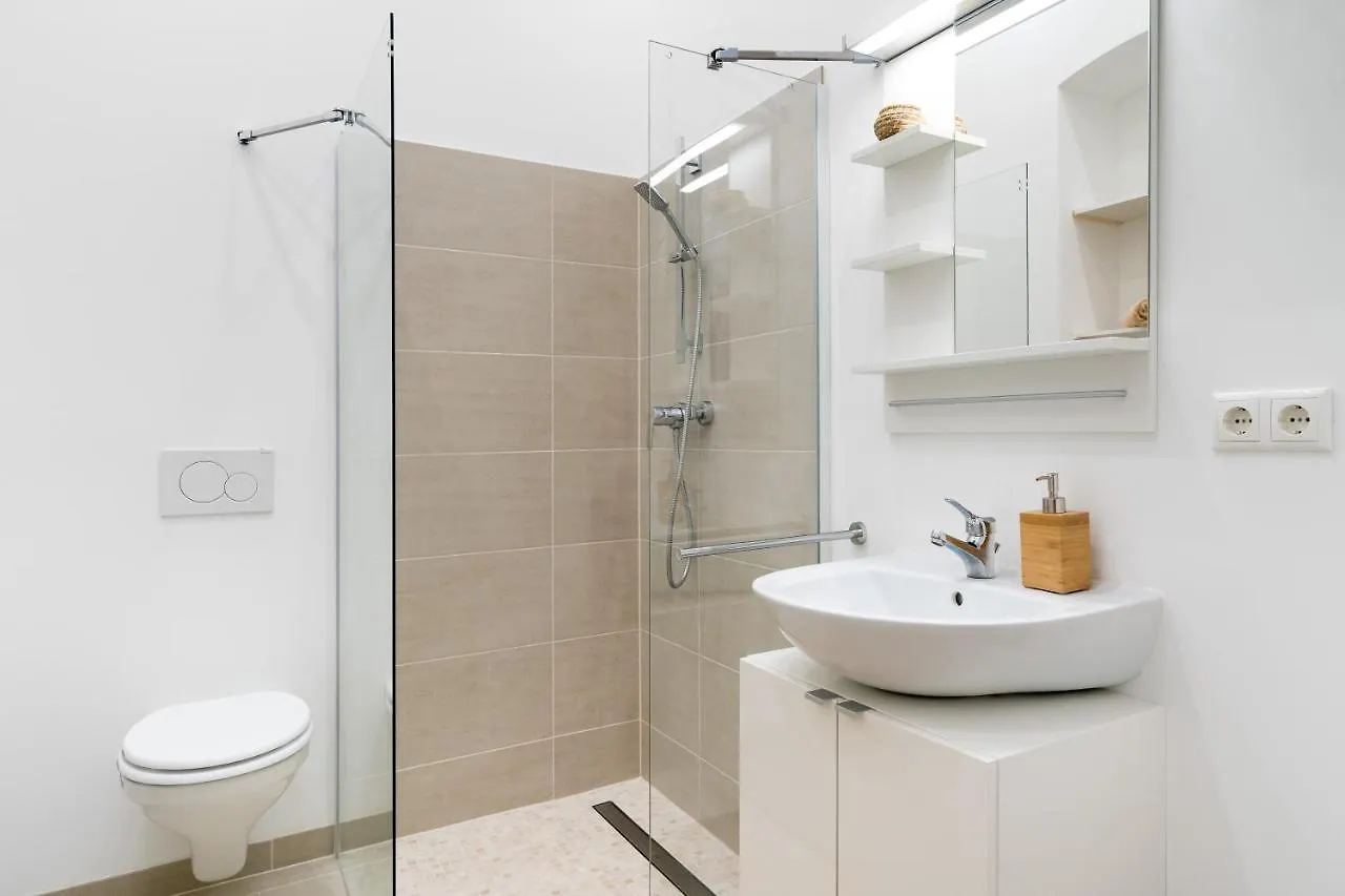The Lohmeyerstr Vh Rechts, Lovely 2 Bedroom Up To 4 Berlin Allemagne